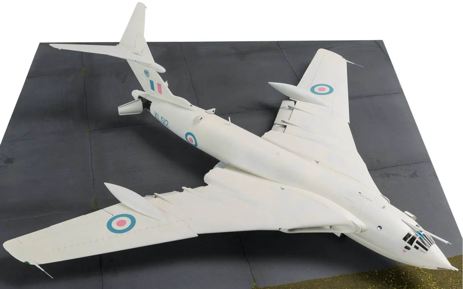 Handley Page Victor B.2 - Airfix A12008 | kingshobby.com