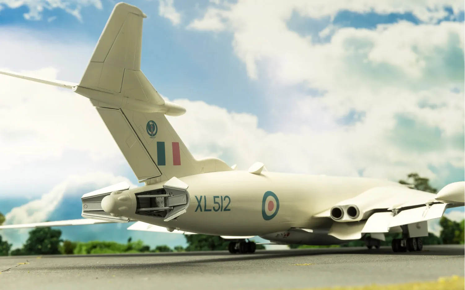Handley Page Victor B.2 - Airfix A12008 | kingshobby.com