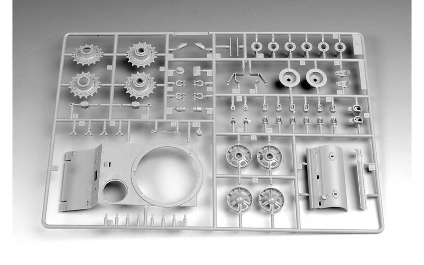 Russia KV-1 Model 1942 Simplified Turret Tank - Trumpeter 00358 ...