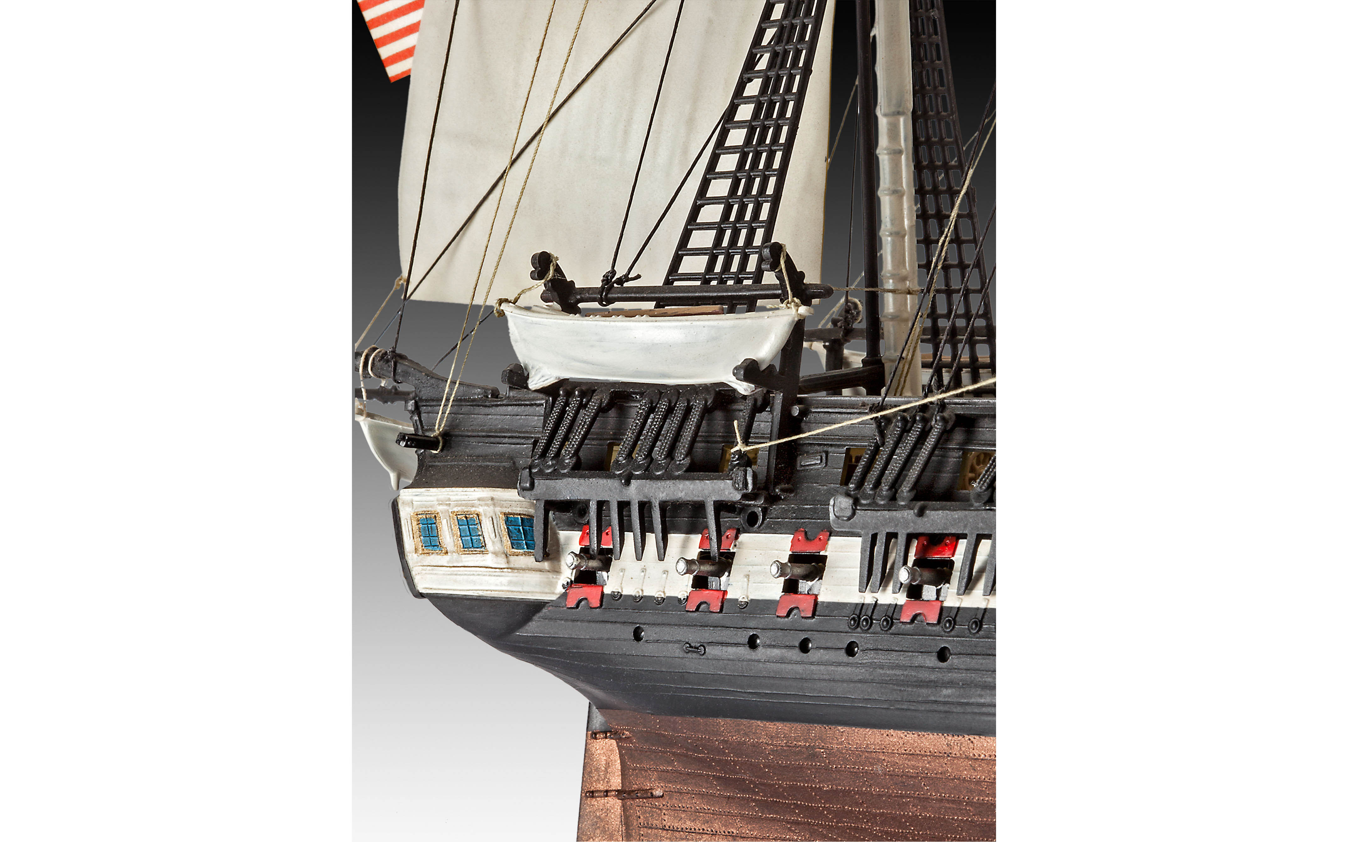U.S.S. Constitution - Revell 05472 | kingshobby.com