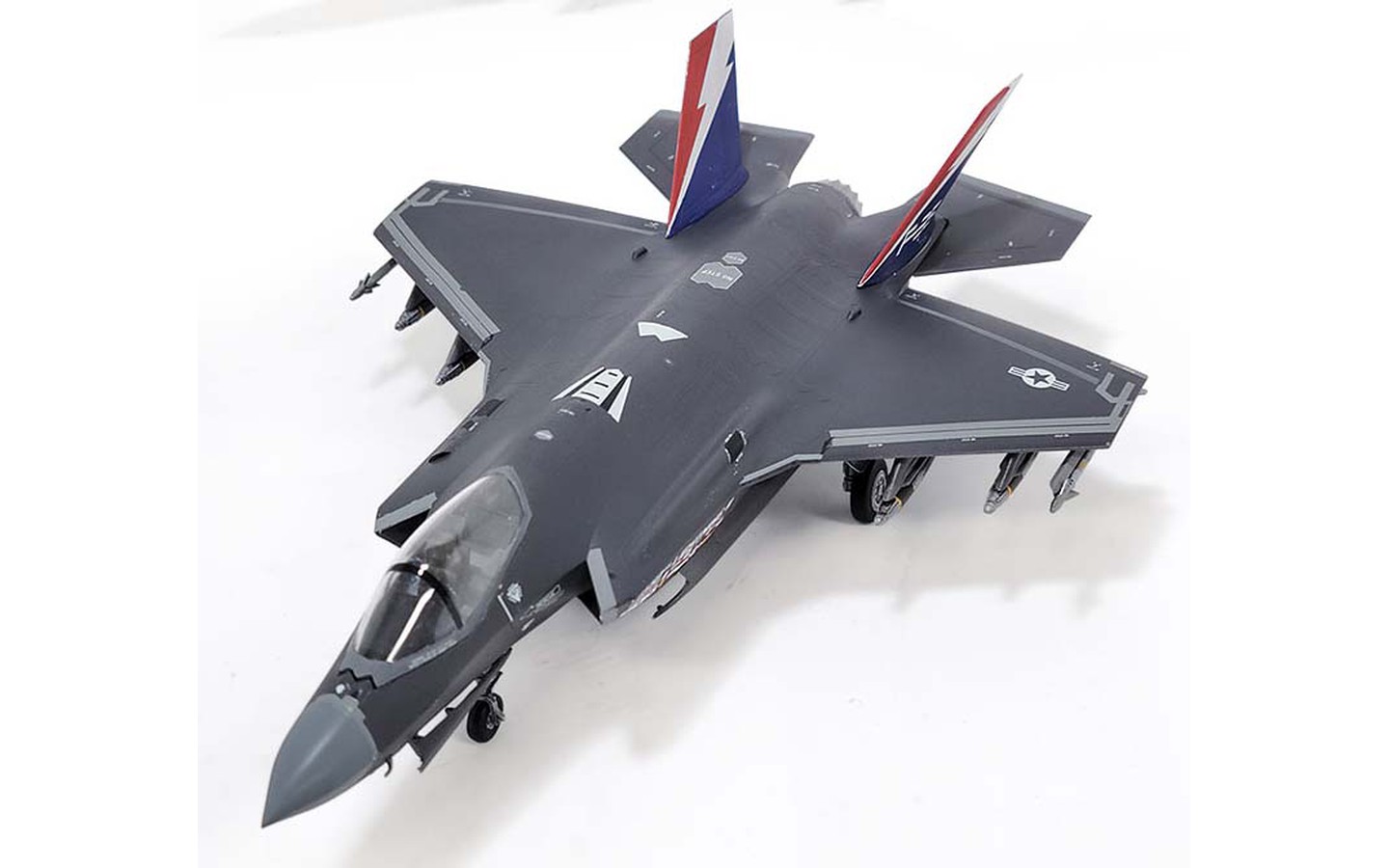F-35A Lightning II, 1000th - Academy 12591 | kingshobby.com