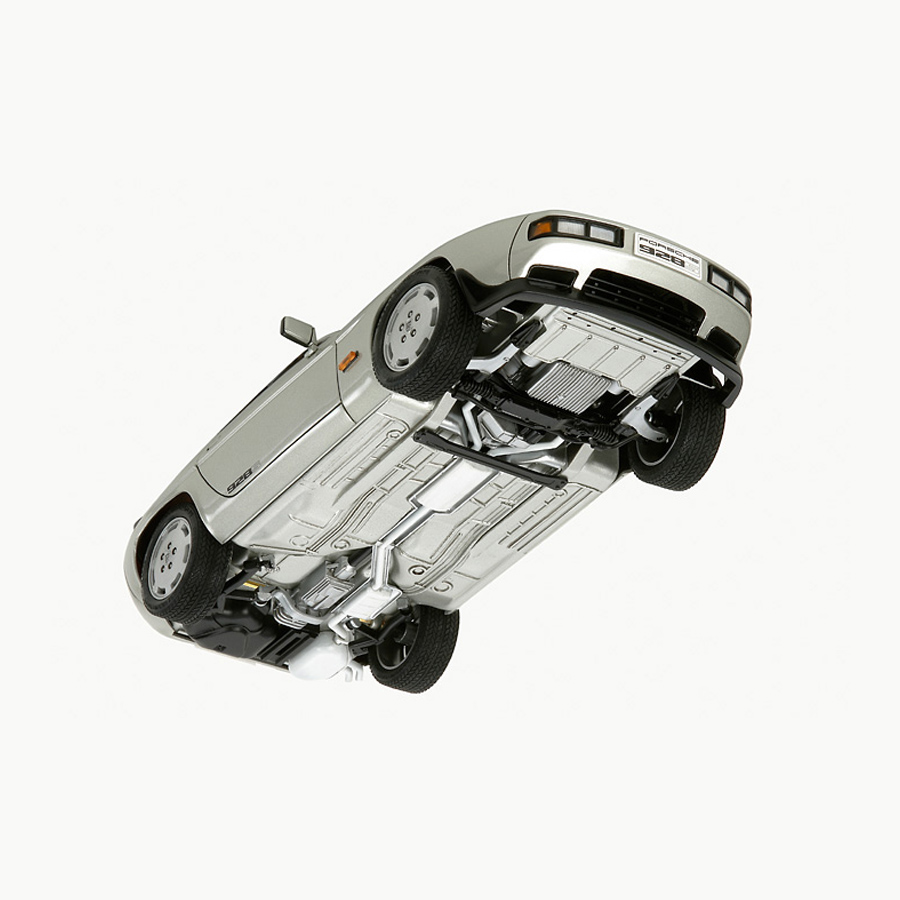 TAMIYA Porsche 928 1:20 スケール プラモデル porsche-928-parts-907.jpg