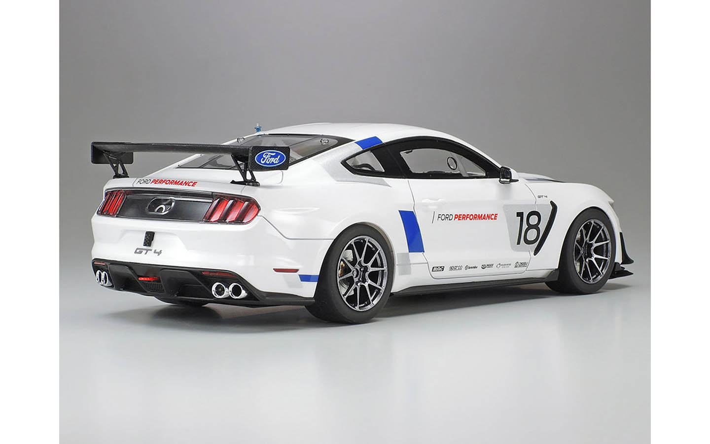 Ford Mustang GT4 Tamiya 24354