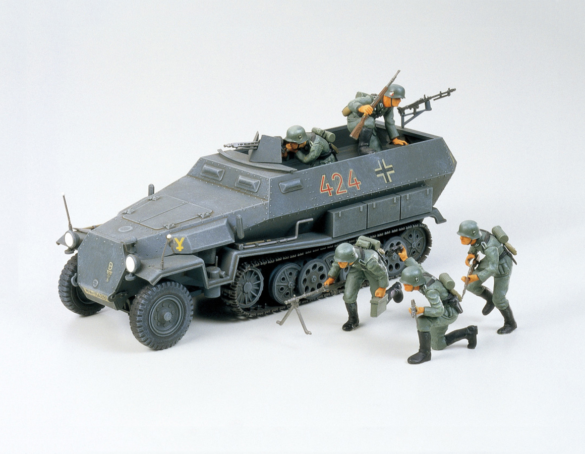 German Hanomag SD.KFZ. 251/1 Kit - Tamiya 35020 | kingshobby.com