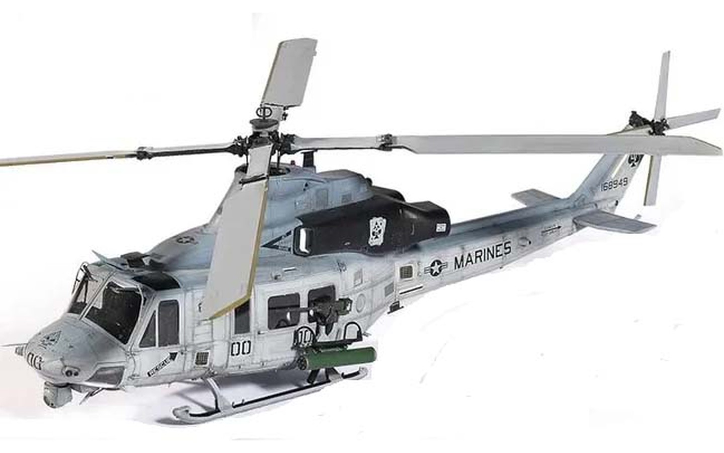 アカデミー 1/35 uh-1y ヴェノム 完成品 アカデミー 1/35 UH-1Y ヴェノム 