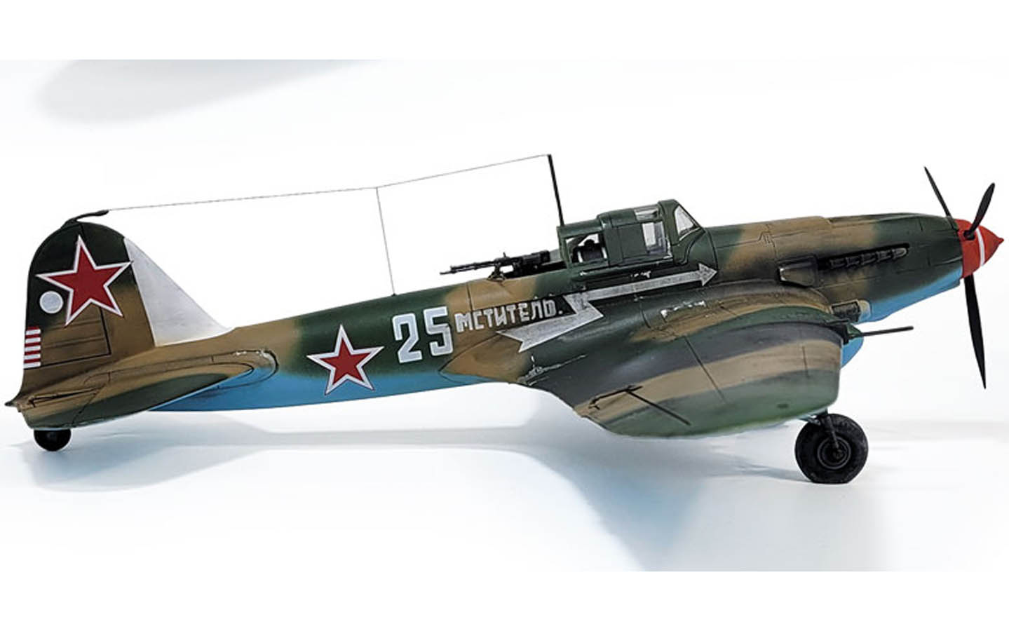 1/48 IL-2m3 Stormovik 3点セット Tamiya 1/48 IL-2M3 Shturmovik, by Charlie Isaacs