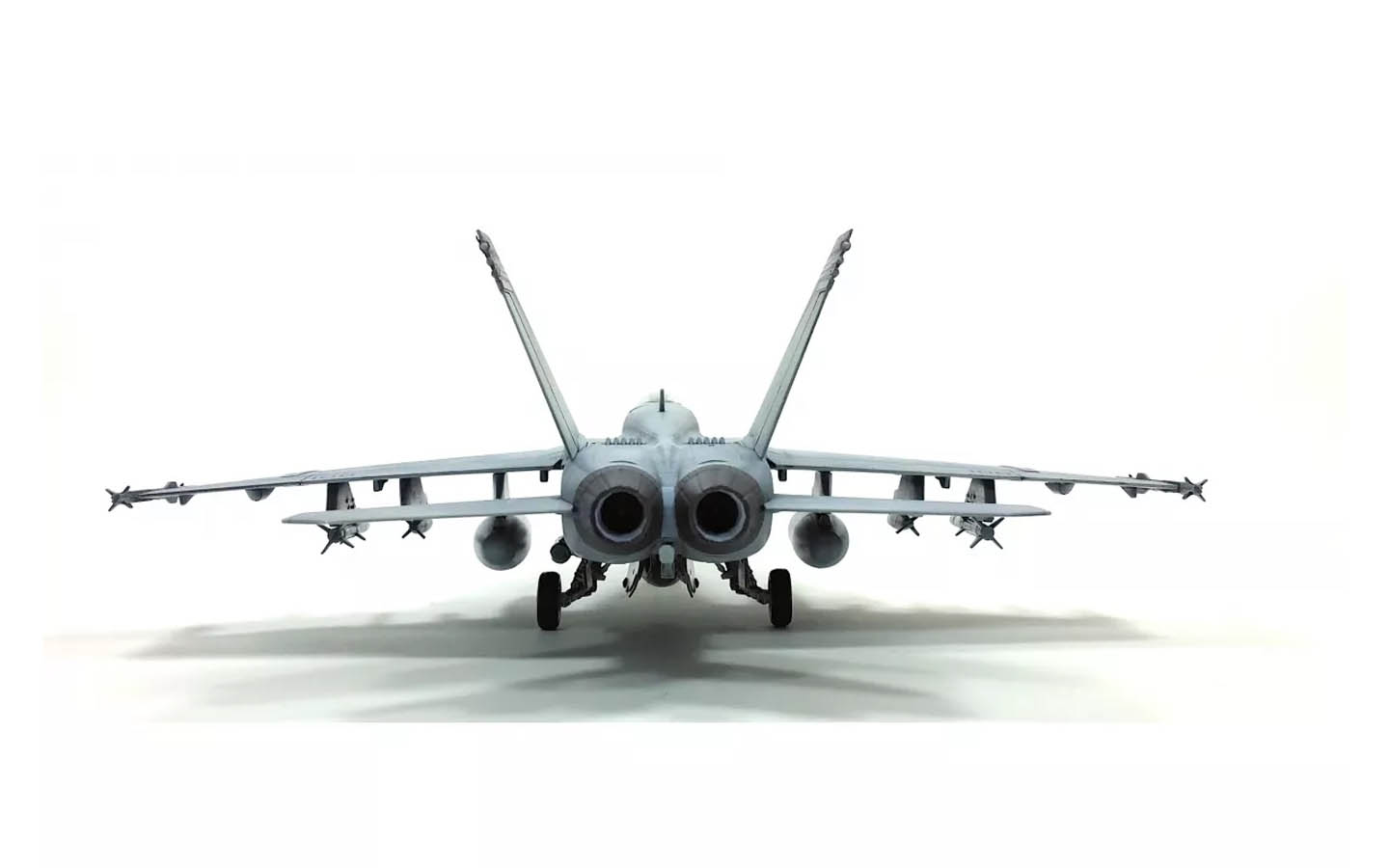 戦闘機　VFA−143 F/A−18E 166609 100 ラジコン　模型 戦闘機 VFA−143 F/A−18E 166609 100 ラジコン 模型 模型