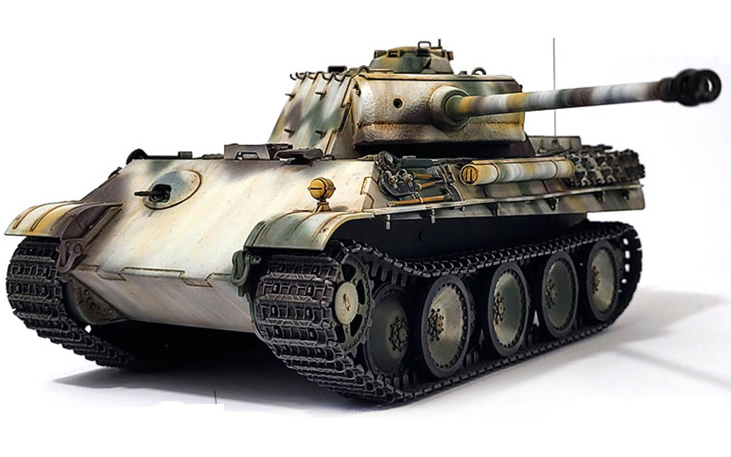 Pz.Kpfw. V Panther Ausf. G, Early Production - Academy 13529