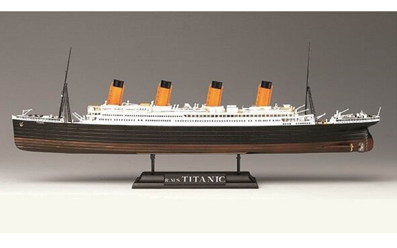 thumbnail image 2 of Academy 1/700 RMS Titanic LED Lighting Kit – Multi-Color, Model #14220 2 of 4