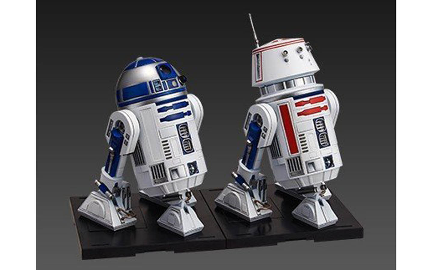R2-D2 & R5-D4, Astromech Droids, Star Wars - Bandai 195963