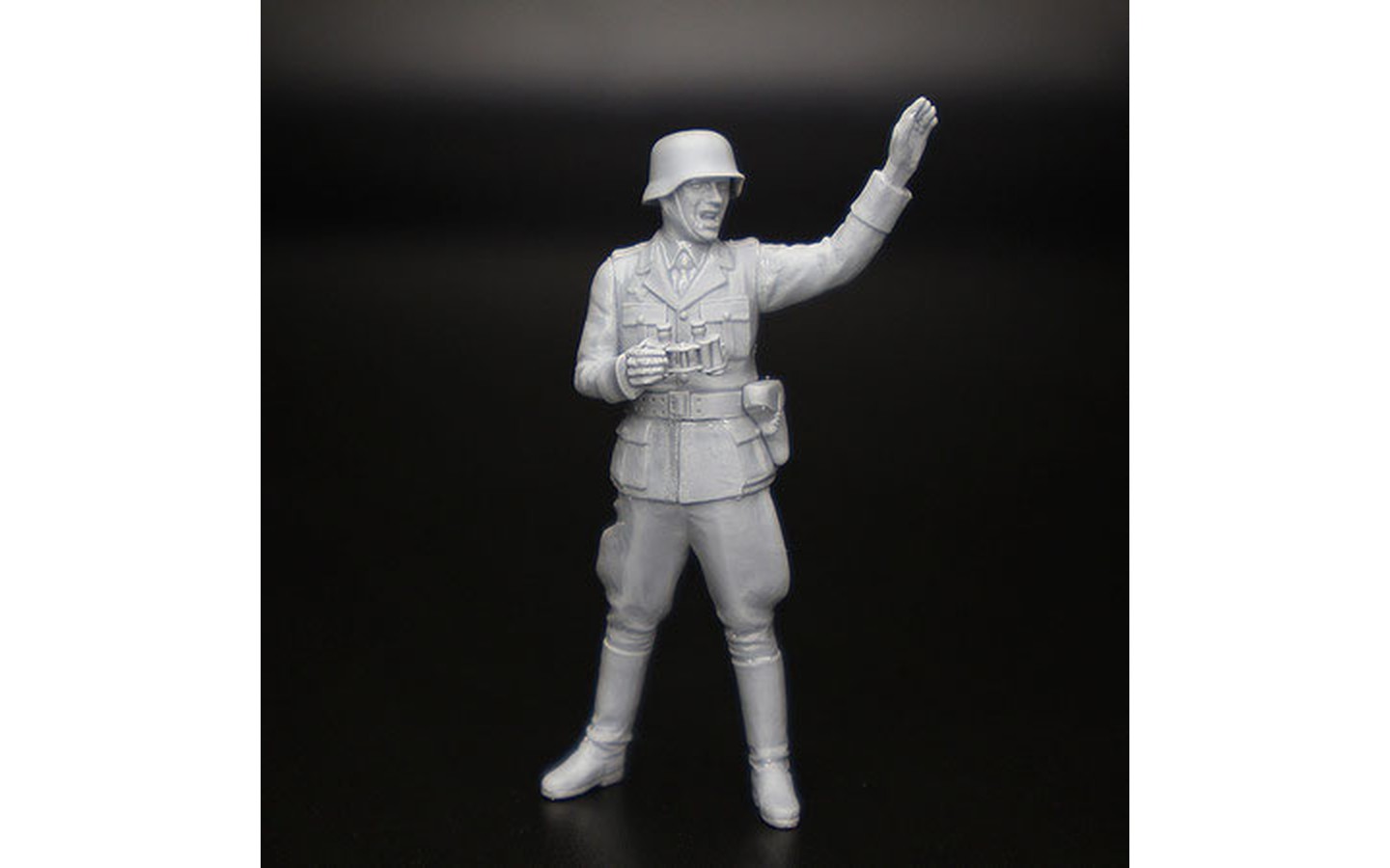 thumbnail image 2 of Hobby Fan 1/35 HF-571 WWII German 8.8cm Flak Crew Firing At March (Set 3) – 5 Resin Figures 2 of 6
