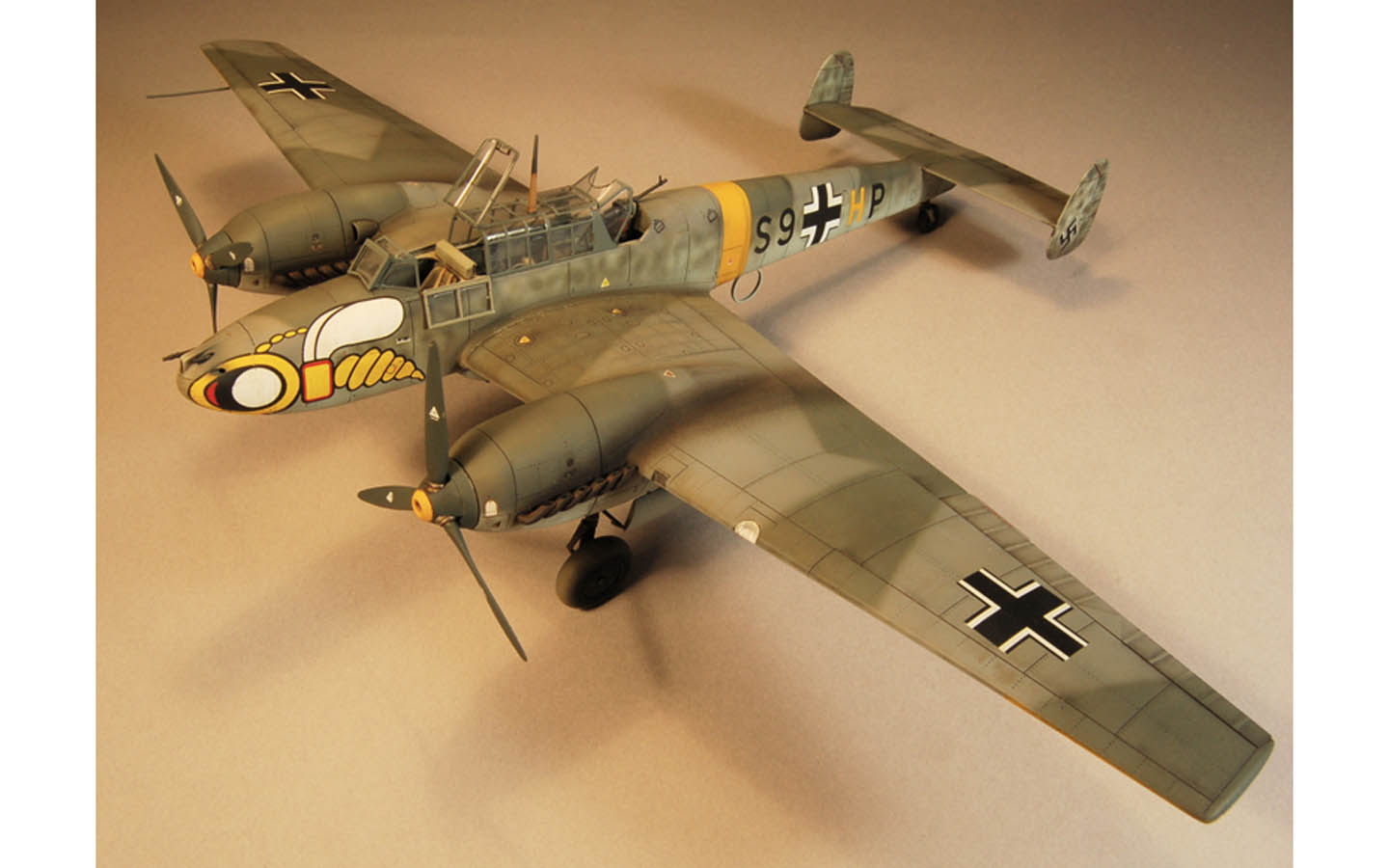 Bf 110E - ProfiPACK - Eduard 8203 | kingshobby.com