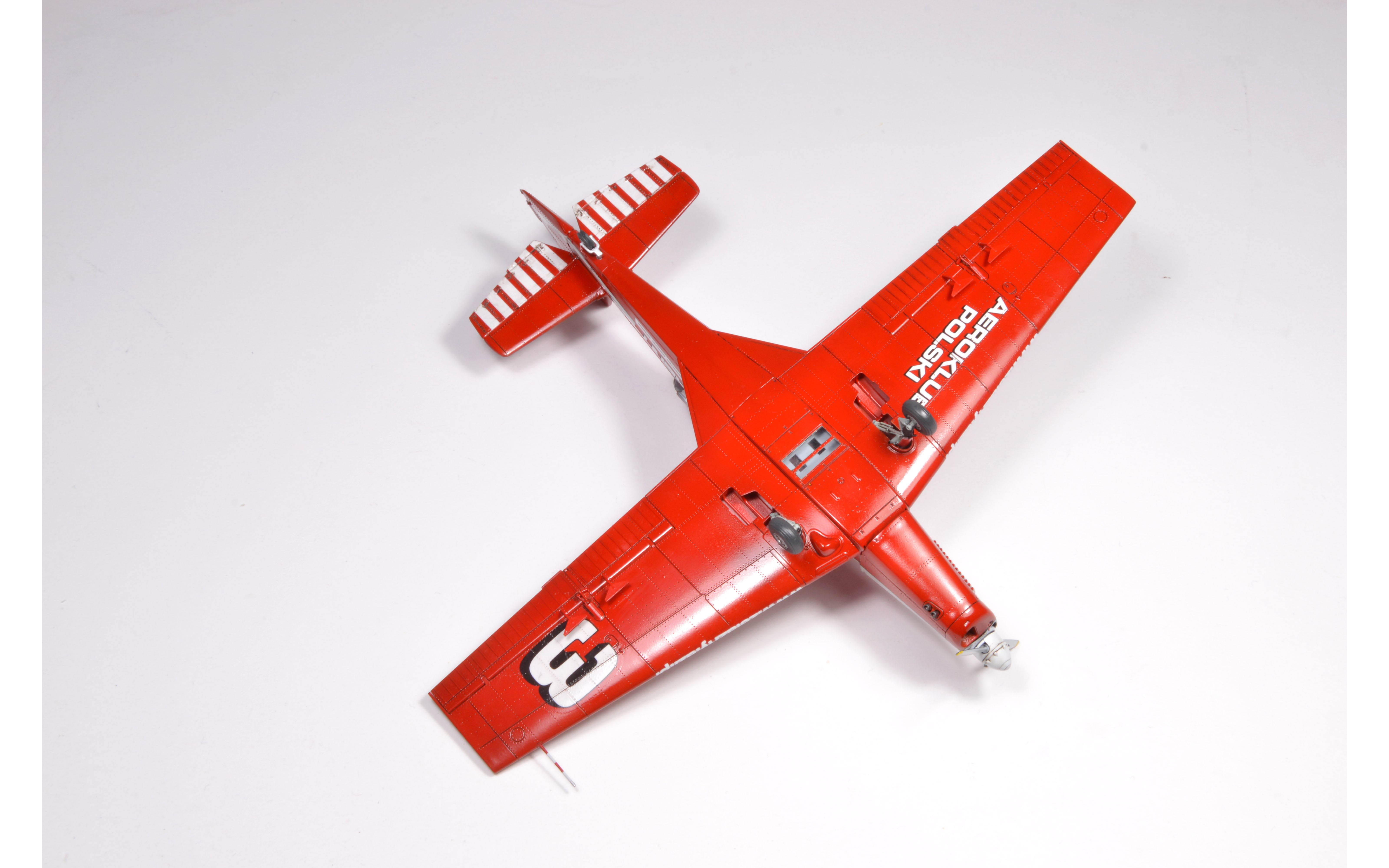 Z-526AFS Akrobat - Eduard 82184 | kingshobby.com