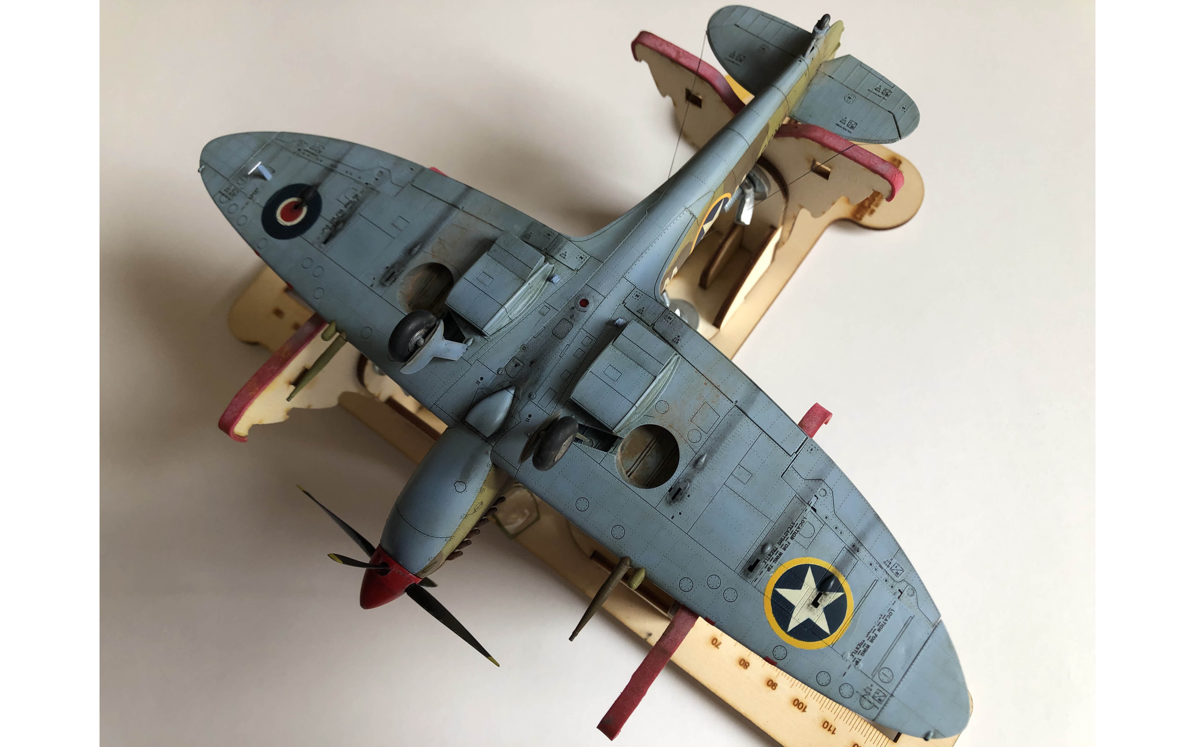 Spitfire Mk.IXc Early Version - ProfiPACK Edition - Eduard 8282