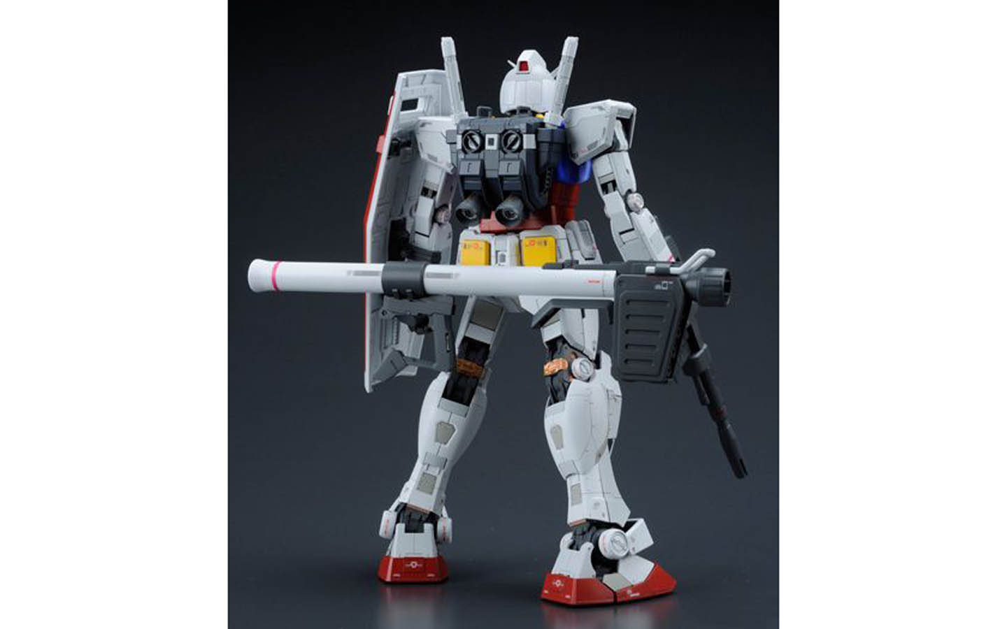 RX-93ff V GUNDAM & RX-78-2 GUNDAMセット Japan's Newest Life-Sized Gundam Statue Is on Track for