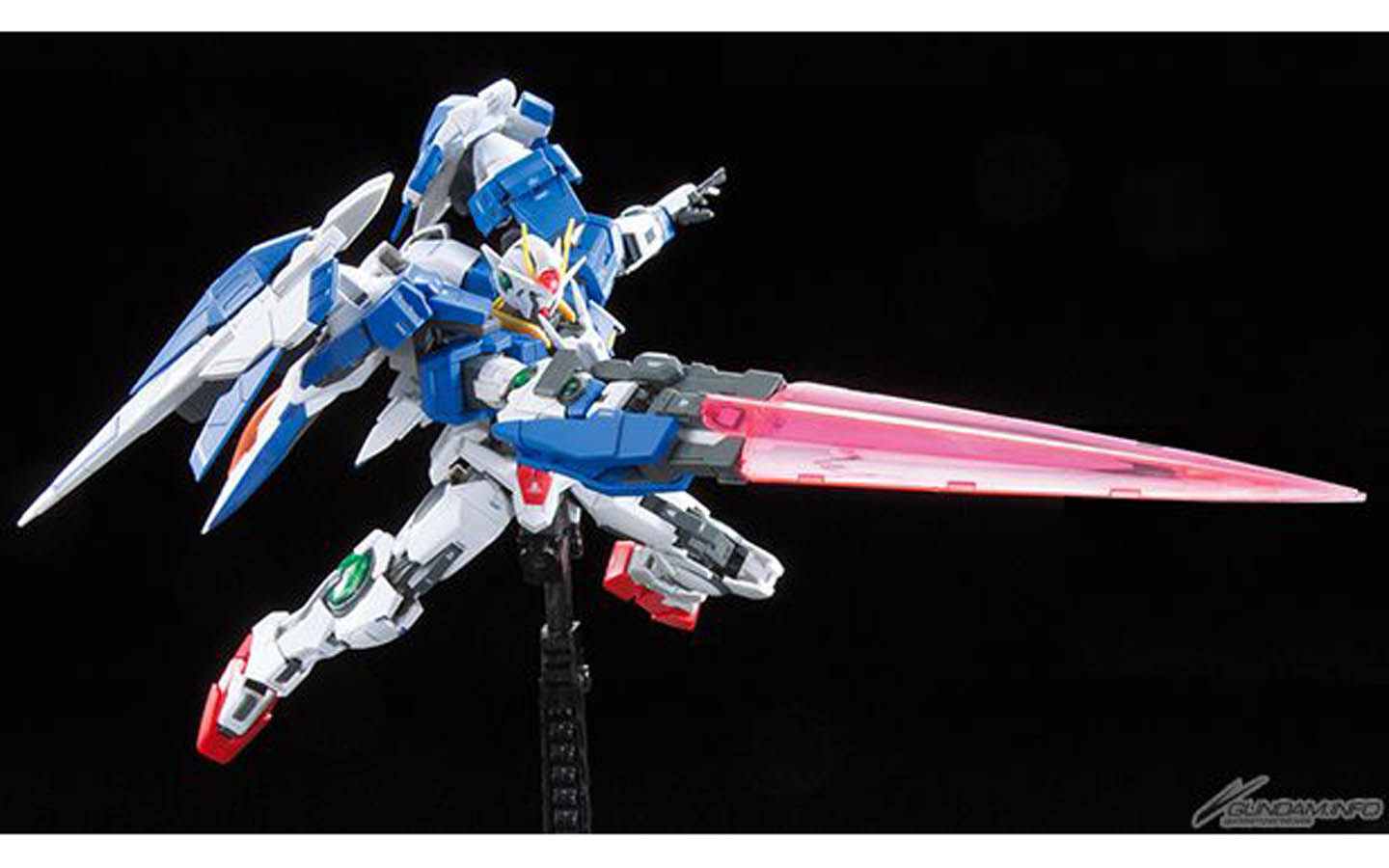 RG 00 Raiser - Celestial Being Mobile Suit GN-0000+GNR-010