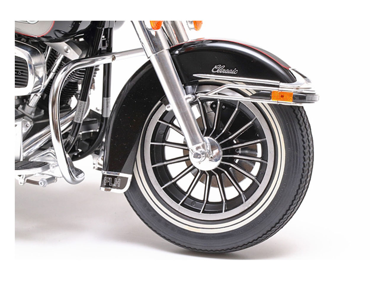 Harley Davidson FLH Classic - Black - Tamiya 16037 | kingshobby.com