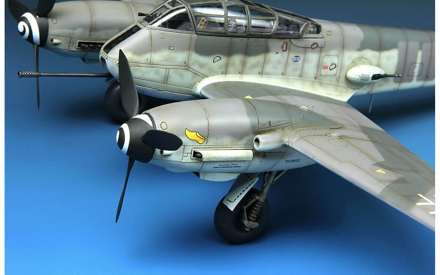 Messerschmitt Me-410B-2/U4 Heavy Fighter - Meng LS-001