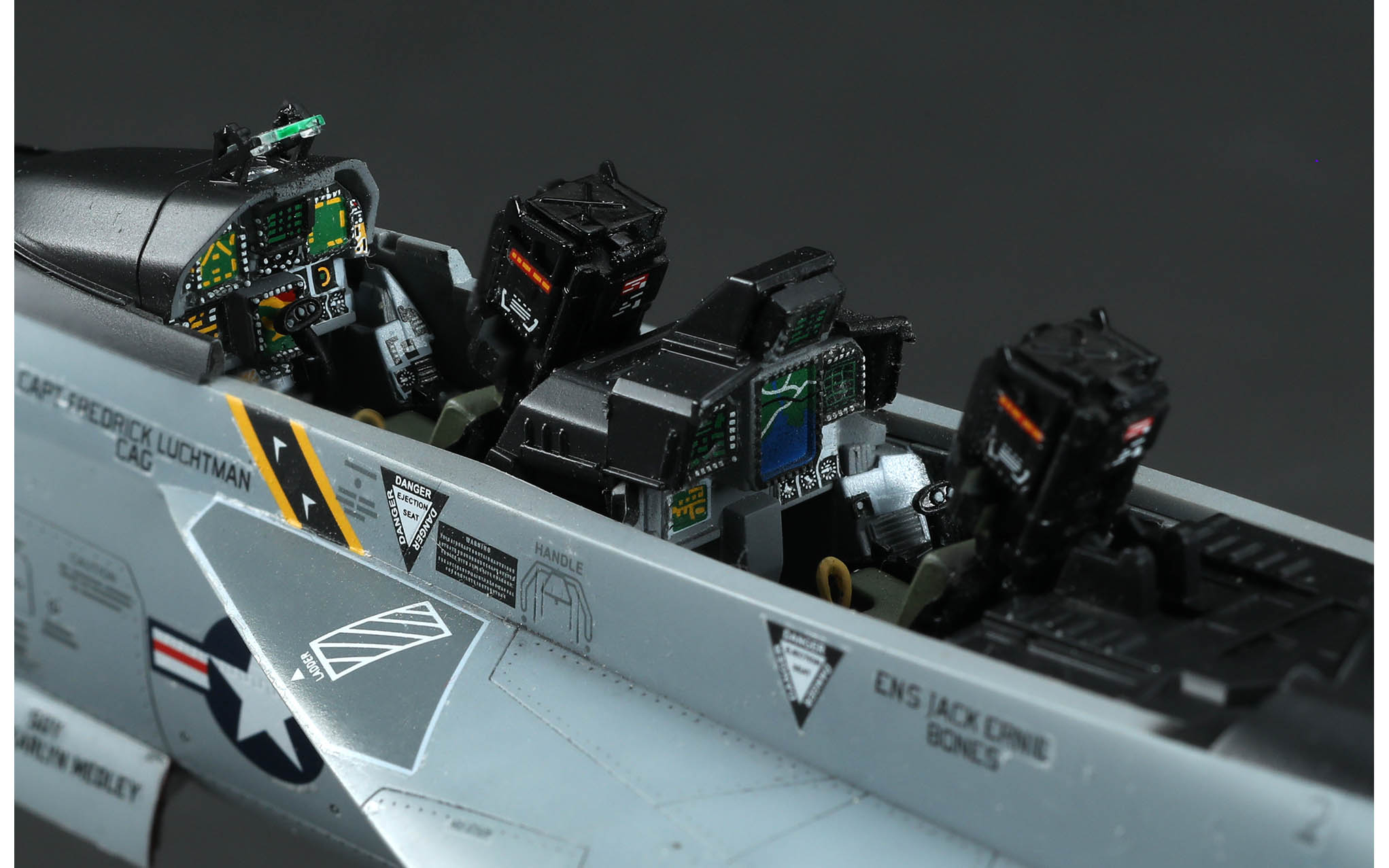Boeing F/A-18F Super Hornet - Meng LS-013 | kingshobby.com