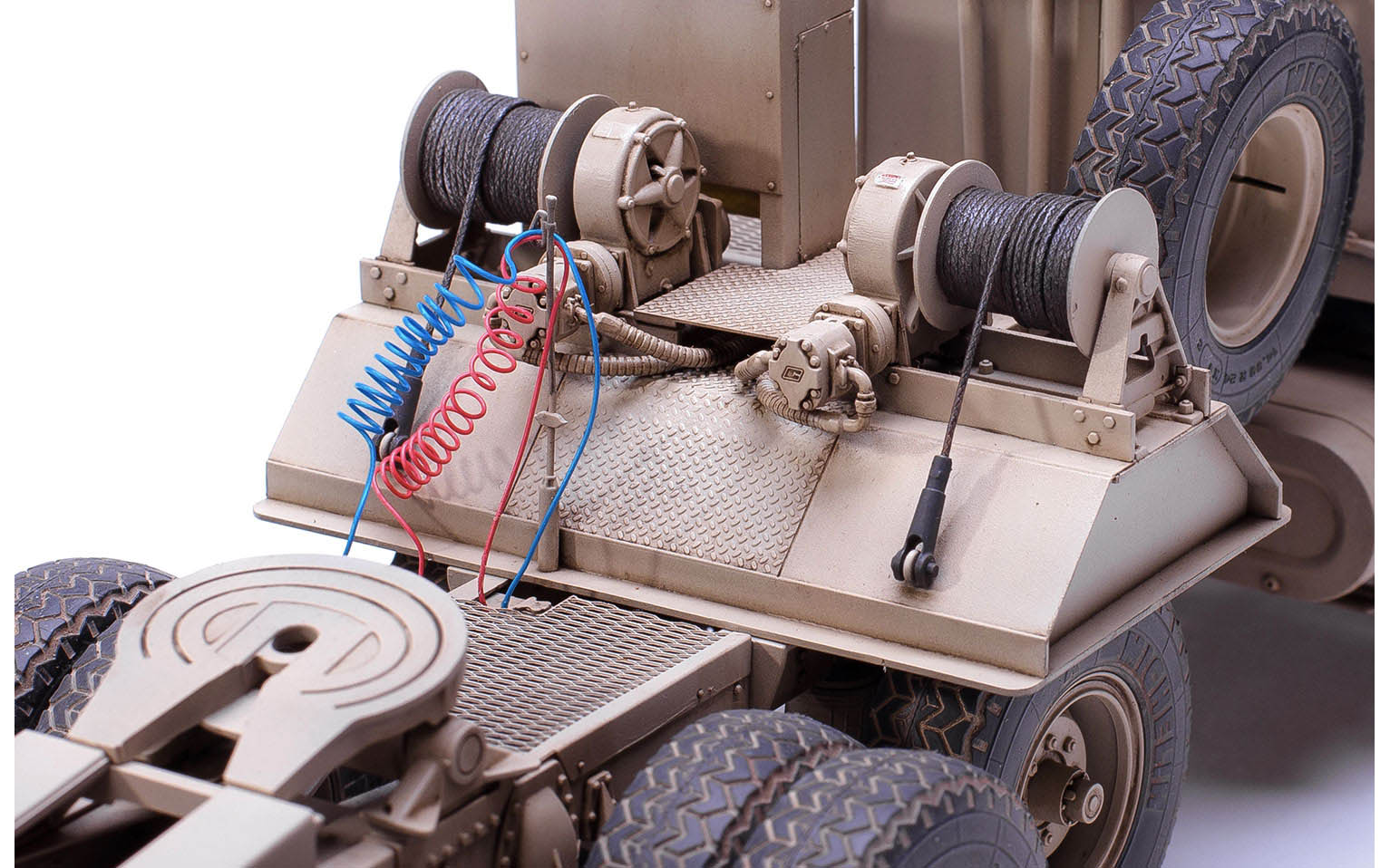 M911 C-HET (8X6) & M747 セミトレーラー M911 C-HET w/M747 Heavy Equipment Semi-Trailer 1/35 Hobby Boss