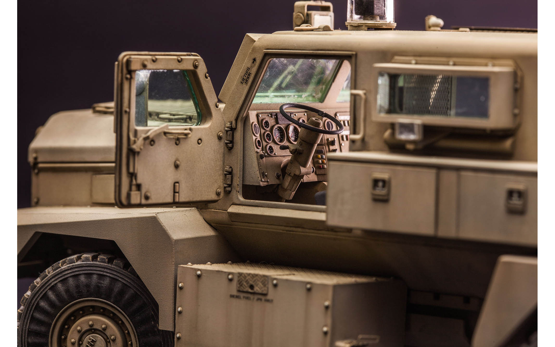 U.S. Cougar 6x6 MRAP Vehicle - Meng SS-005 | kingshobby.com