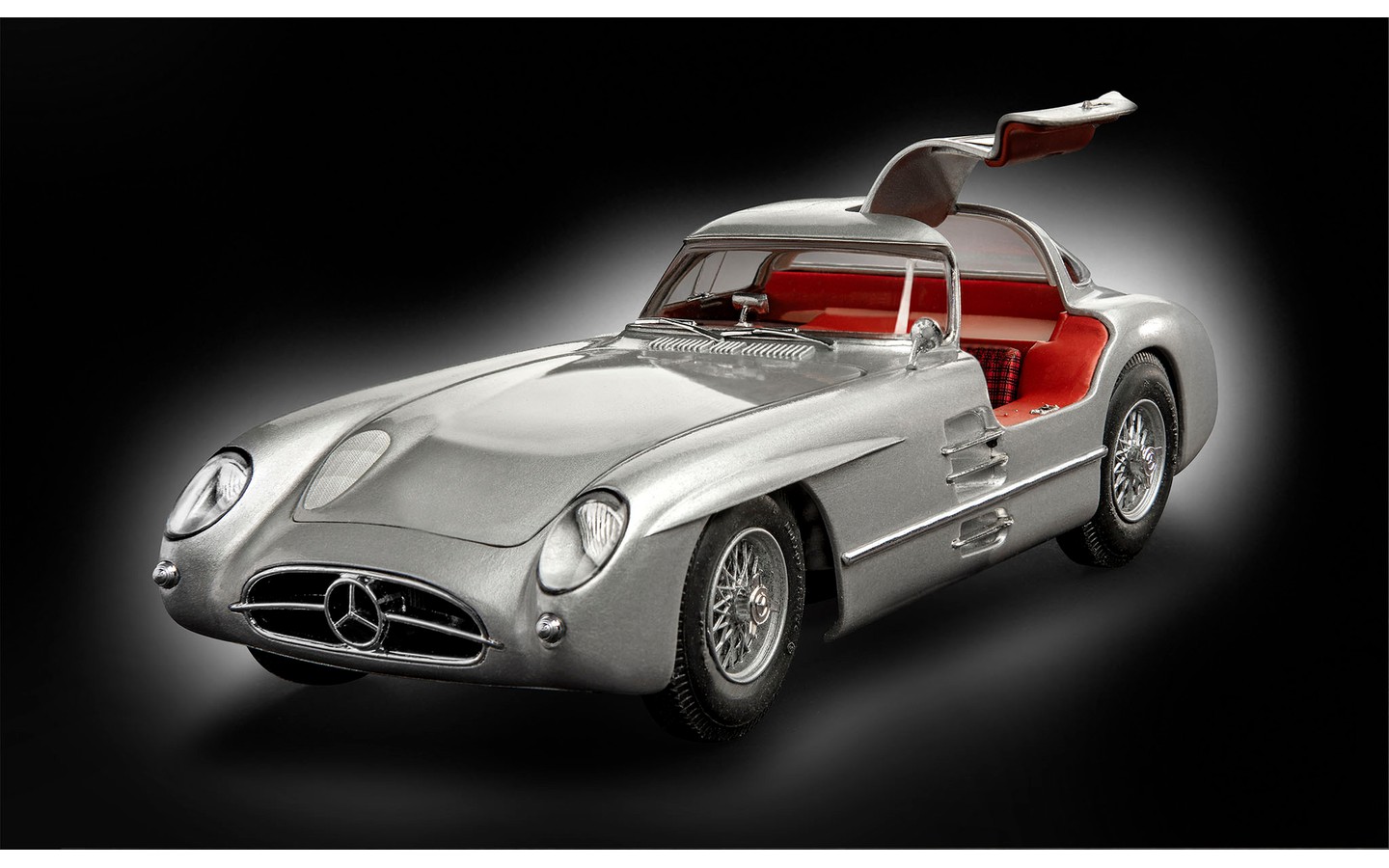 Mercedes Benz 300 SLR Uhlenhaut Coupe 70th Anniversary Gift Set