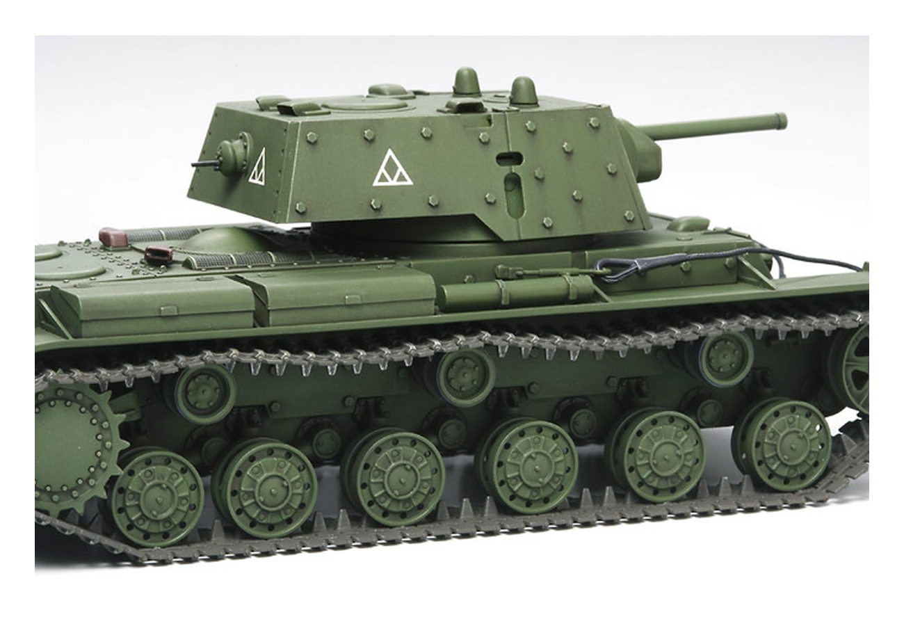 Russian KV-1B w/Applique Armor - Tamiya 32545 | kingshobby.com