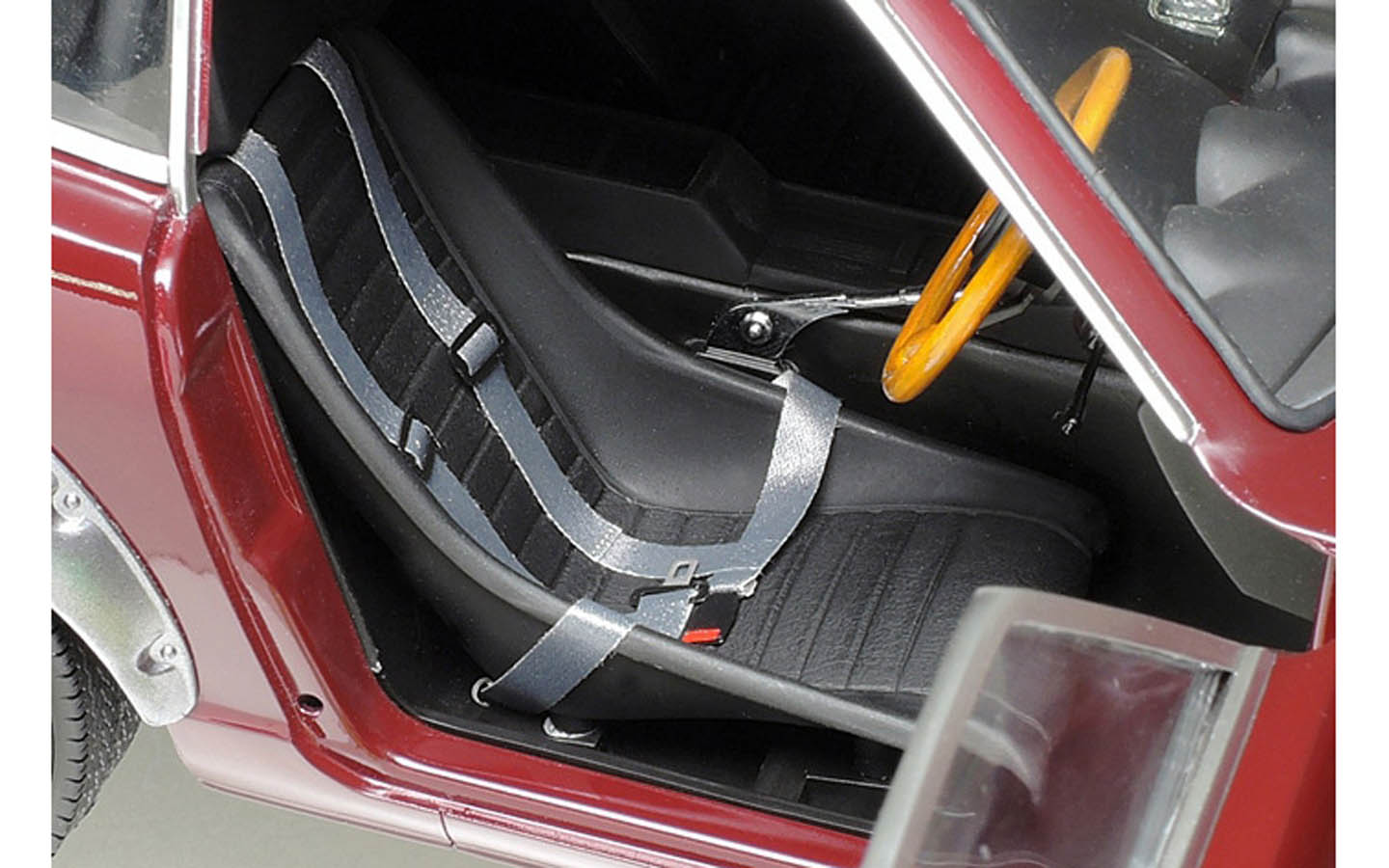 Nissan Fairlady 240ZG - Street Custom - Tamiya 12051 | kingshobby.com