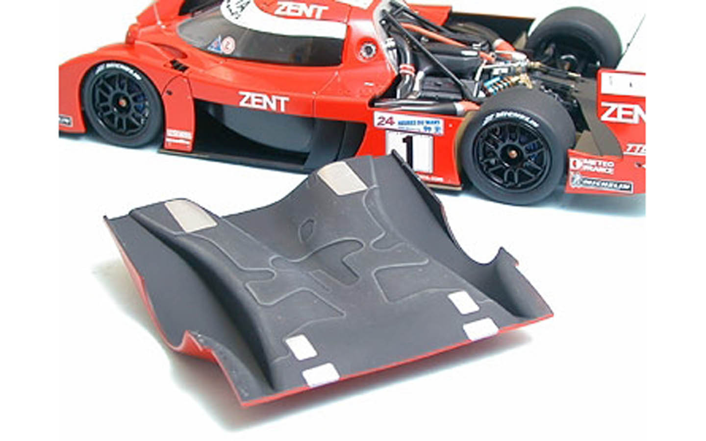 Toyota GT-One TS020 - Tamiya 24222 | kingshobby.com