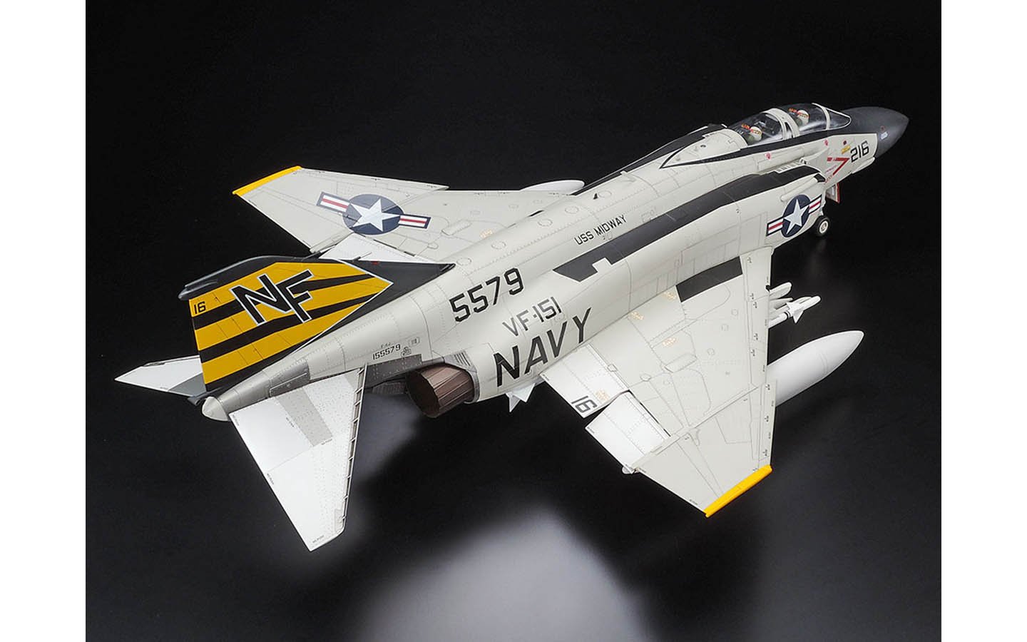 McDonnell F-4 J Phantom II - Tamiya 60306 | kingshobby.com