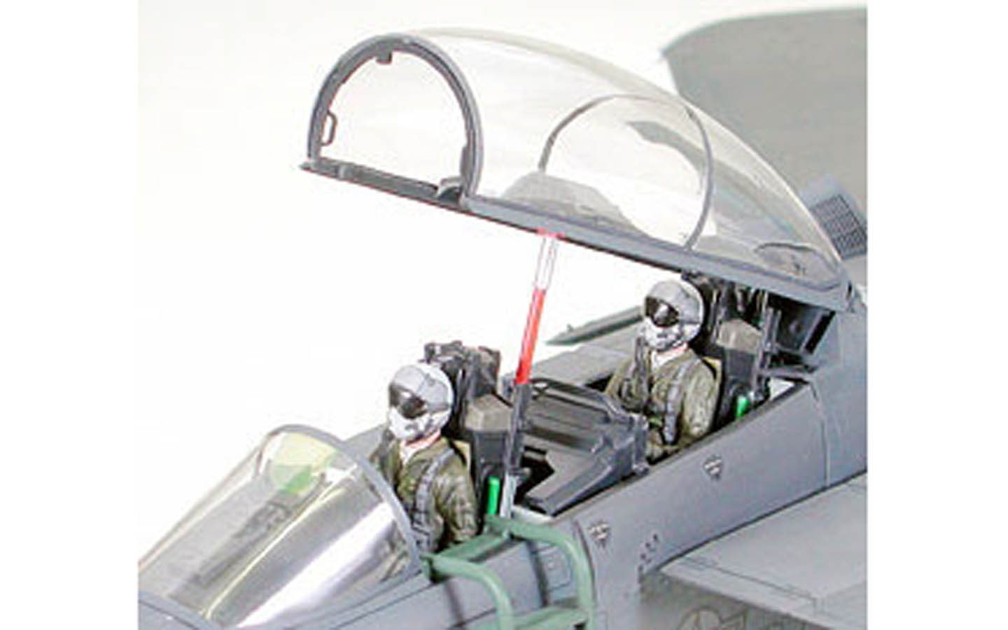 ★新品★タミヤ ボーイング F-15E ストライクイーグル 1/32 60312 Amazon.com: Tamiya 1/32 F-15E Stike Eagle Bunker Buster