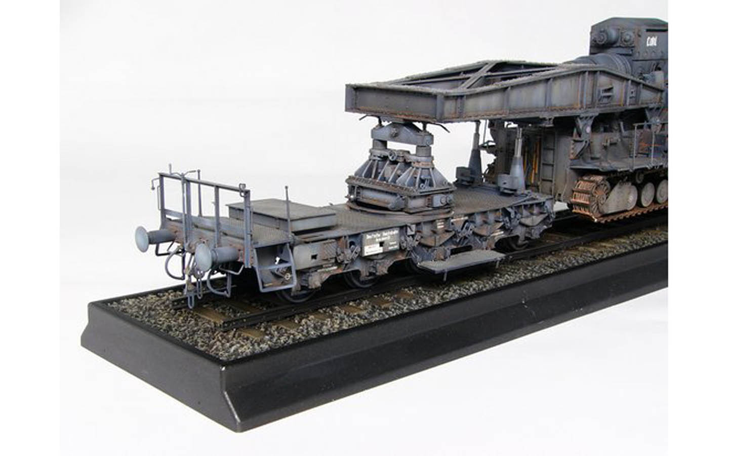 Mörser Karl Gerät 040/041 on Railway Transport Carrier