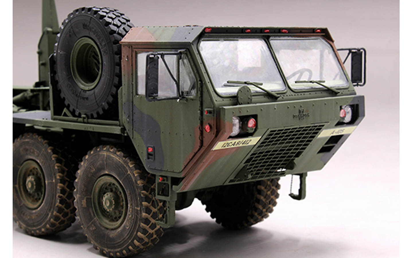 M1120 HEMTT, Load Handling System (LHS) - Trumpeter 01053