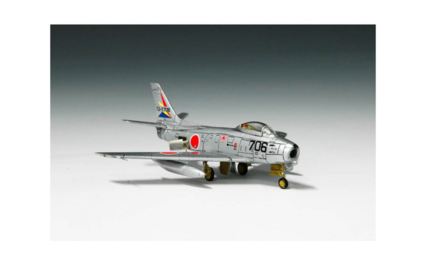 F-86F-40-NA Sabre - Trumpeter 01321 | kingshobby.com
