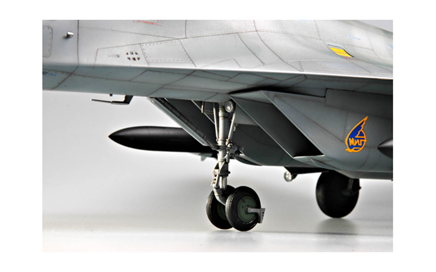 トランペッター RUSSIAN MIG-29M FULCRUM FIGHTER Amazon.com: Trumpeter 1/32 MiG-29M Fulcrum : Arts, Crafts