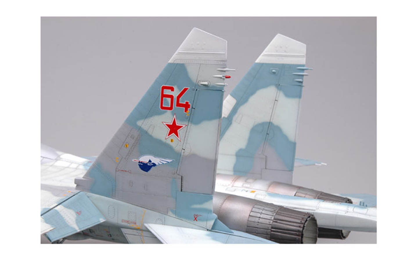 Su-27UB Flanker C - Trumpeter 02270 | kingshobby.com