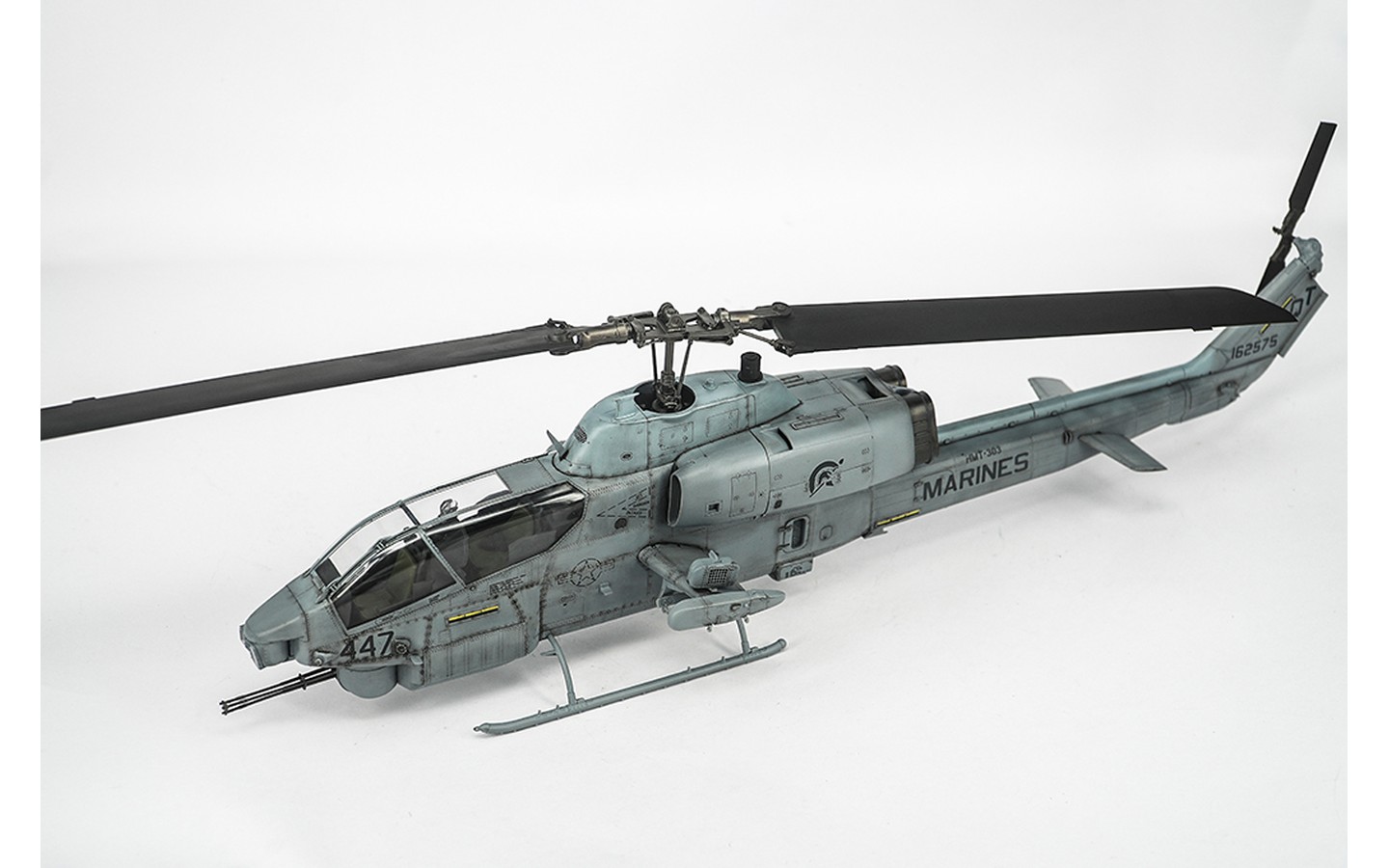 AH-1W Super Cobra - Trumpeter 05116 | kingshobby.com