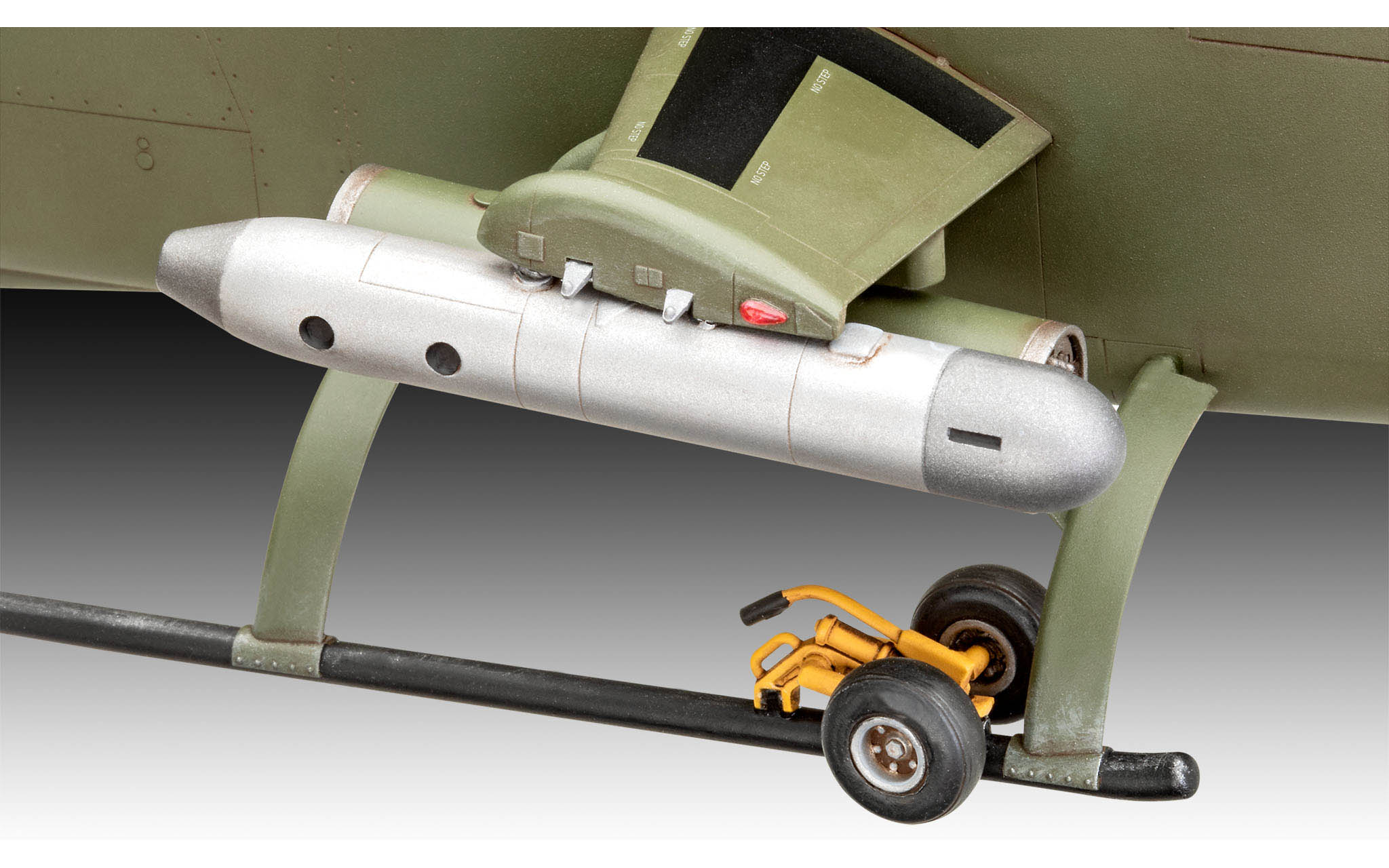 プラモデル　1/32 ベル AH-1G コブラ [03821] Amazon.com: Revell 03821 AH1G Cobra 1:32 Scale Unbuilt