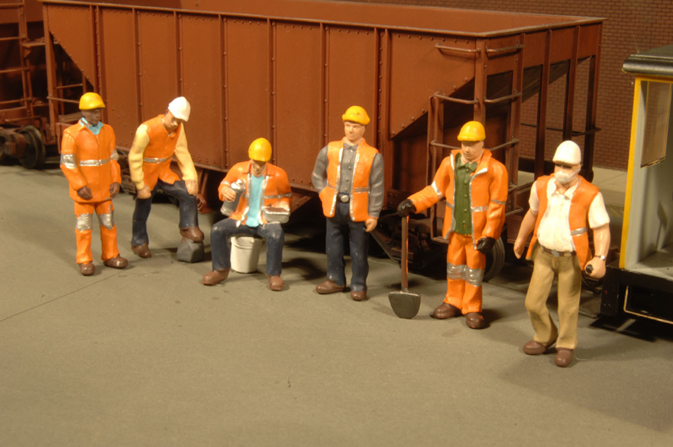 Maintenance Workers HO Scale Bachmann Trains 33106