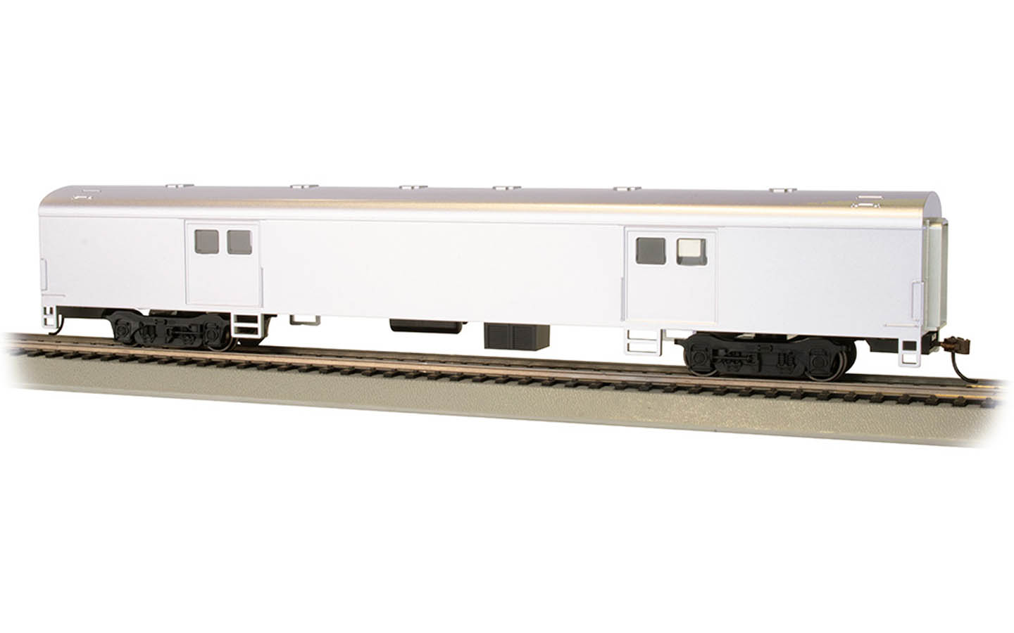 Painted, Unlettered Aluminum 72 Ft SmoothSide Baggage Car