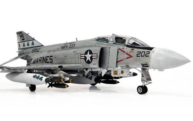 Aircraft profile print of F-4J Phantom II VMFA-333 Fighting Shamrocks, AJ201 / 155526 / 1972 - Profile Print in various sizes