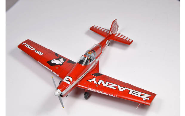 Z-526AFS Akrobat - Eduard 82184 | kingshobby.com