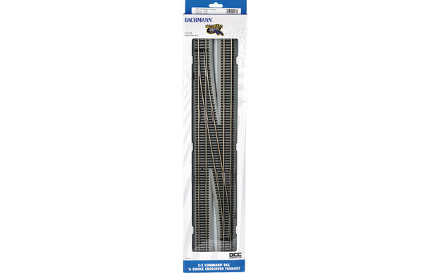 Bachmann E-Z Command DCC #6 Single Crossover Turnout Links – HO-Spur – Mit Decoder – Nickel-Silber-Schiene – Stecksystem
