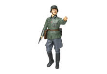 Japanese Fighter Pilot - Tamiya 36312 | kingshobby.com