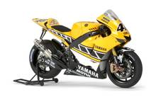 YZR-M1 09 Fiat Yamaha Team - Tamiya 14120 | kingshobby.com